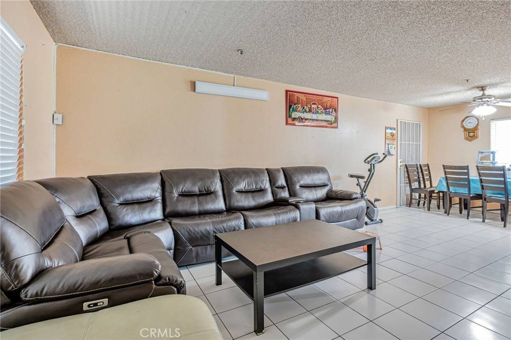 North Hills, CA 91343,8828 Burnet AVE #9