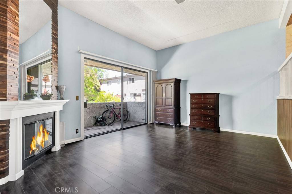 Reseda, CA 91335,7610 Canby AVE #2