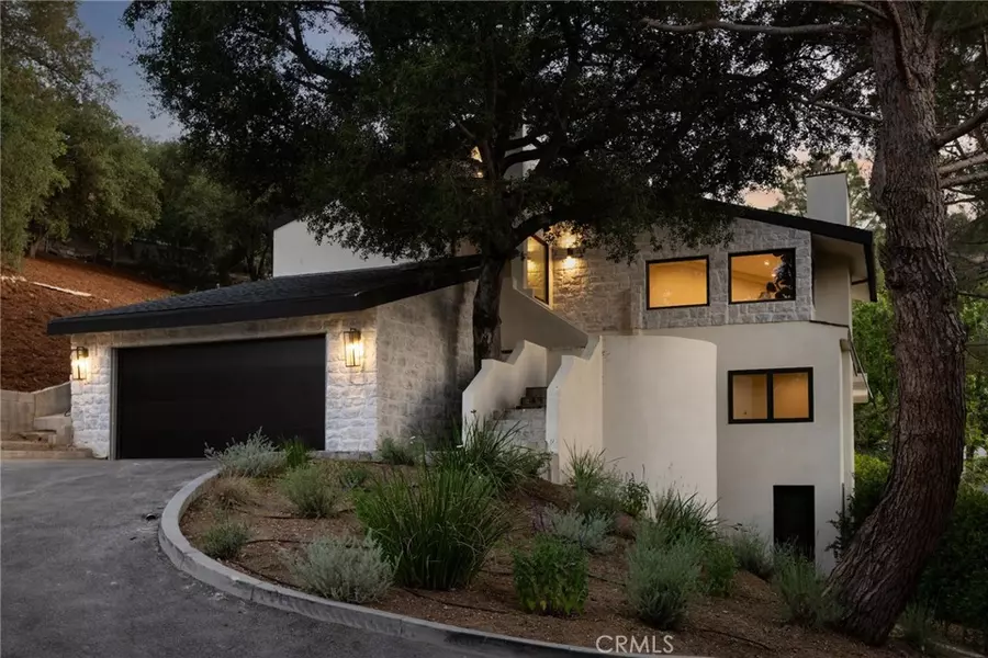3534 Mound View AVE, Studio City, CA 91604