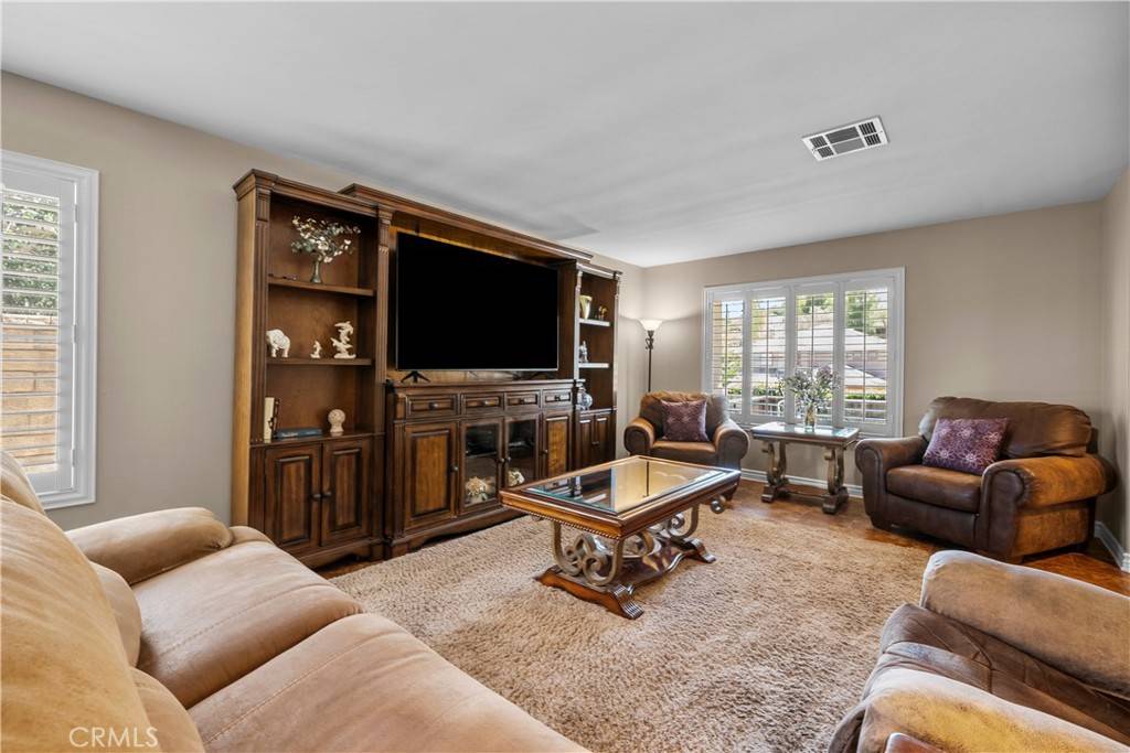 Castaic, CA 91384,32732 Ridge Top LN