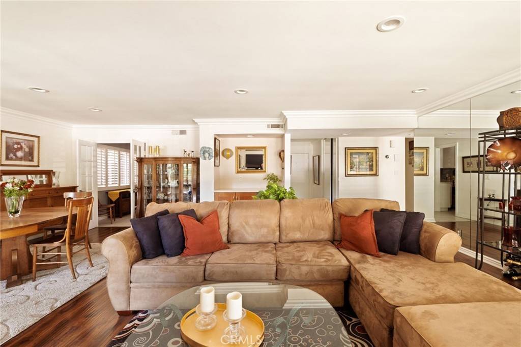 Studio City, CA 91604,4500 Whitsett AVE #5