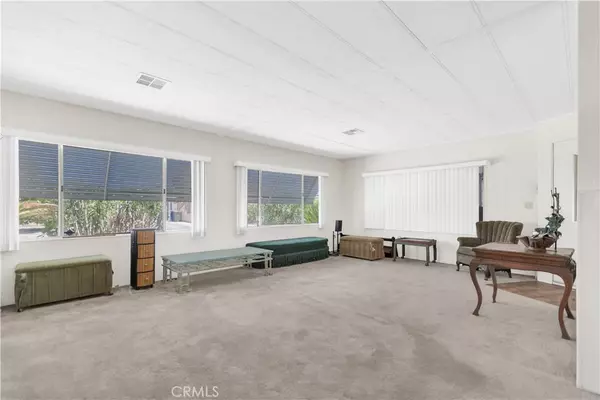 Palm Desert, CA 92260,74084 Mercury CIR W
