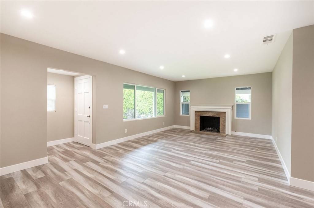 Valley Glen, CA 91405,6633 Costello AVE