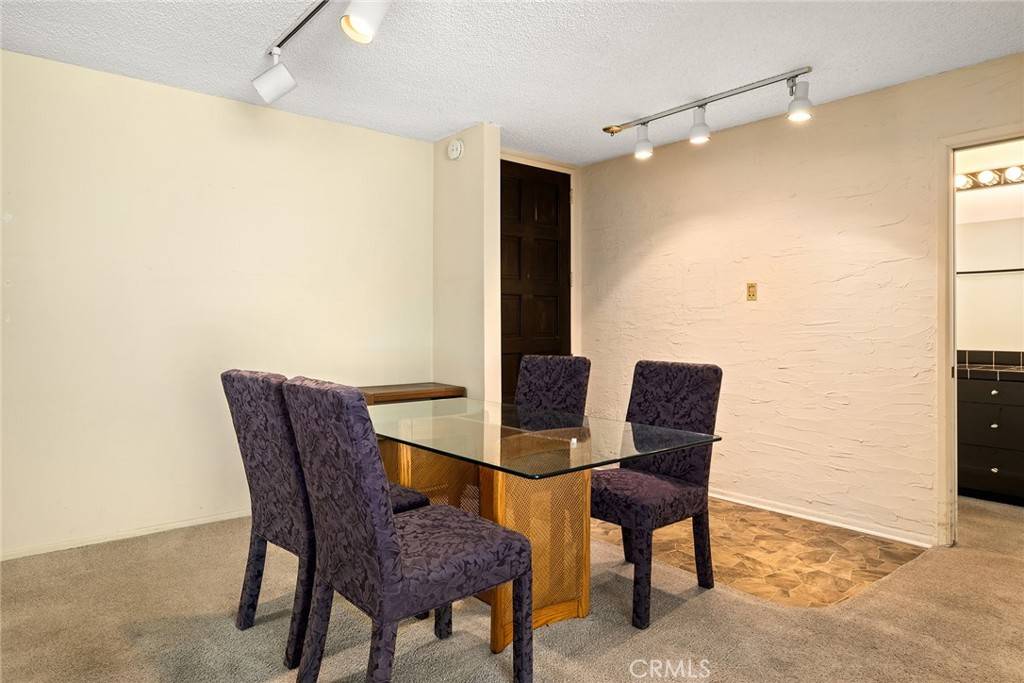Culver City, CA 90230,5875 Doverwood DR #106