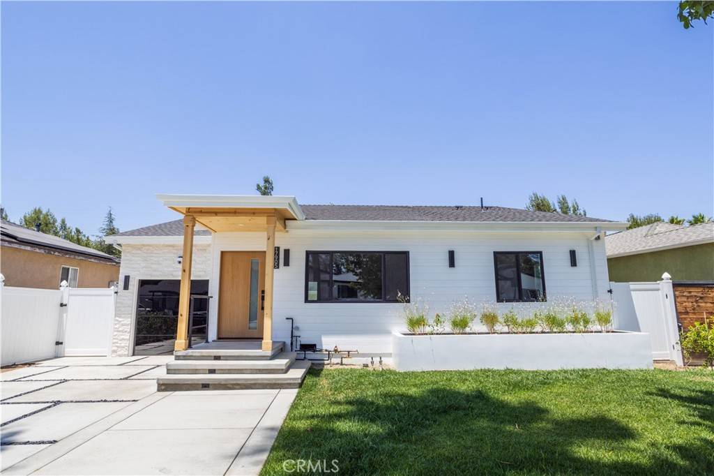 17905 Bullock ST, Encino, CA 91316