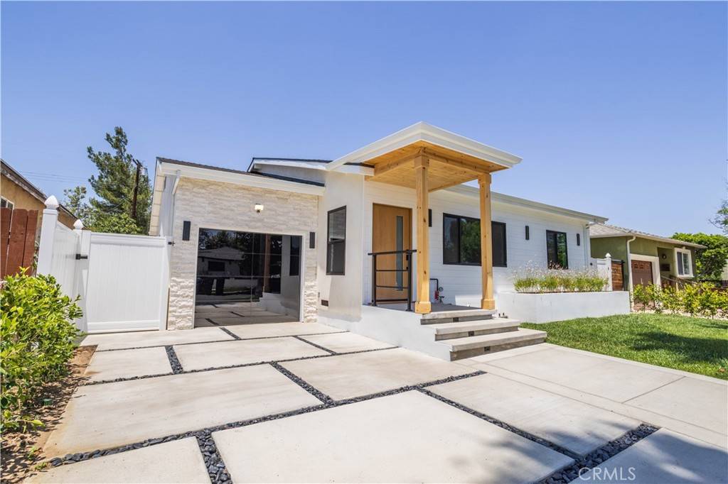 Encino, CA 91316,17905 Bullock ST