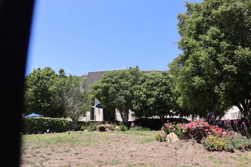 Bel Air, CA 90077,2385 Roscomare RD #E10