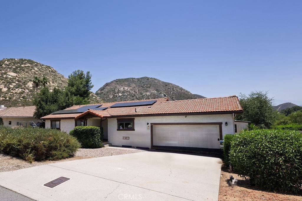 Ramona, CA 92065,15929 Caras CT