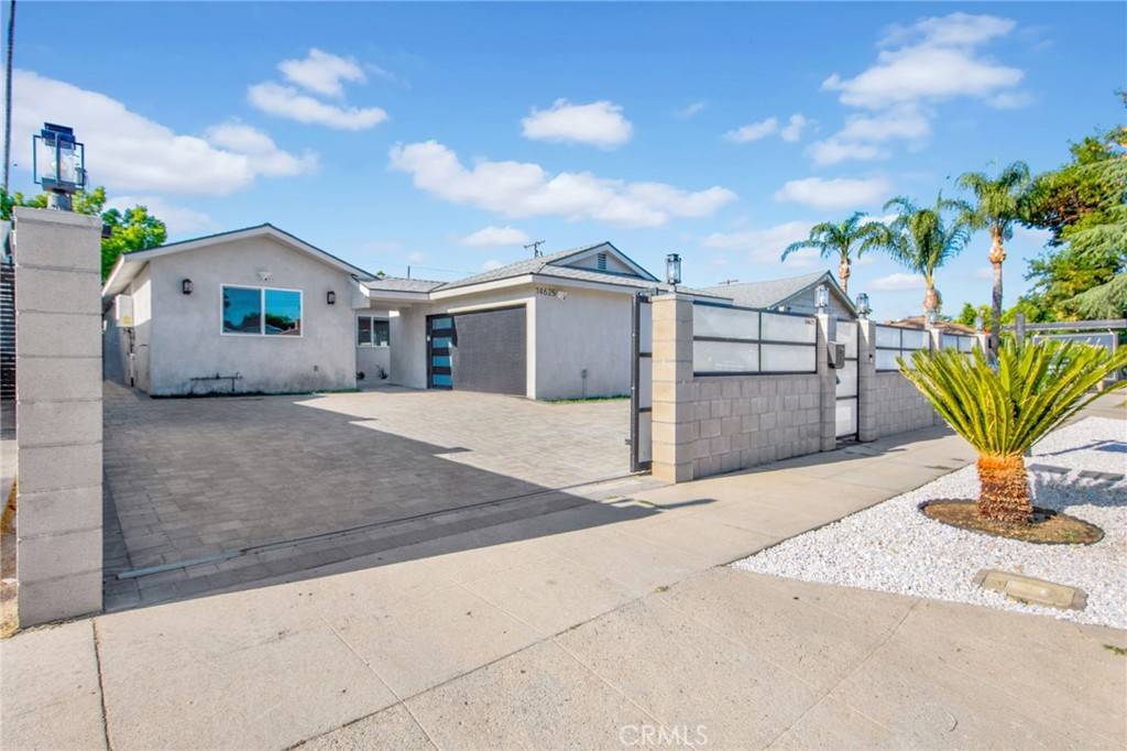 14625 Runnymede ST, Van Nuys, CA 91405