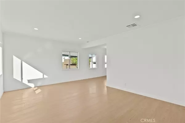 North Hollywood, CA 91606,11138 Welby WAY