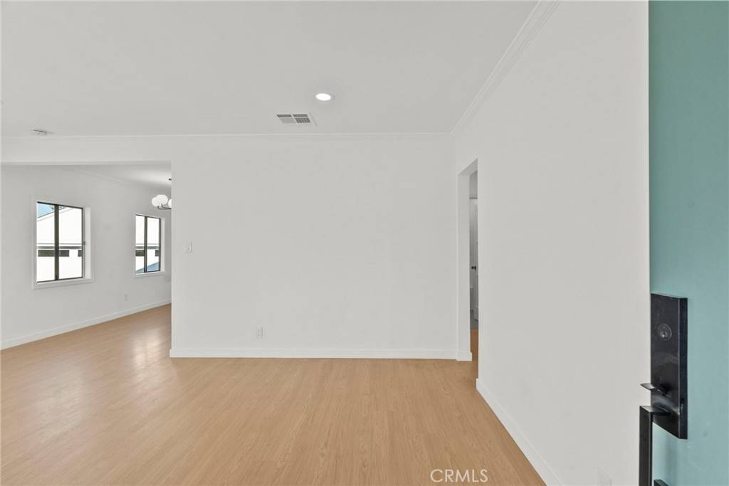 North Hollywood, CA 91606,11138 Welby WAY