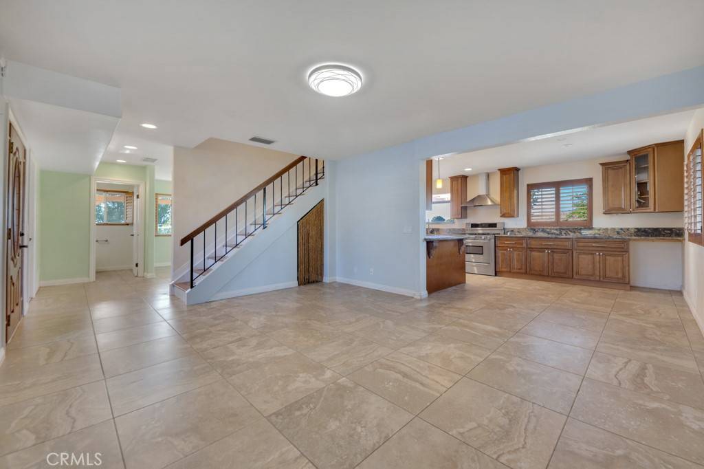 Newhall, CA 91321,18665 Pad CT