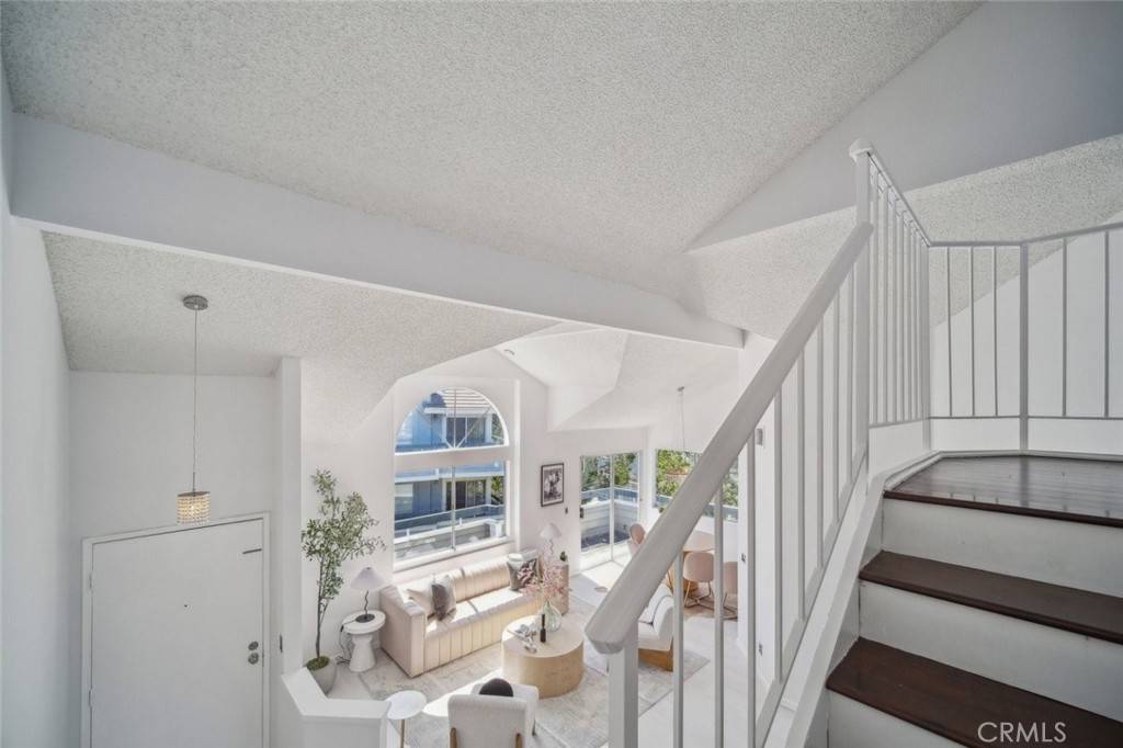 Canyon Country, CA 91351,26970 Flo LN #310