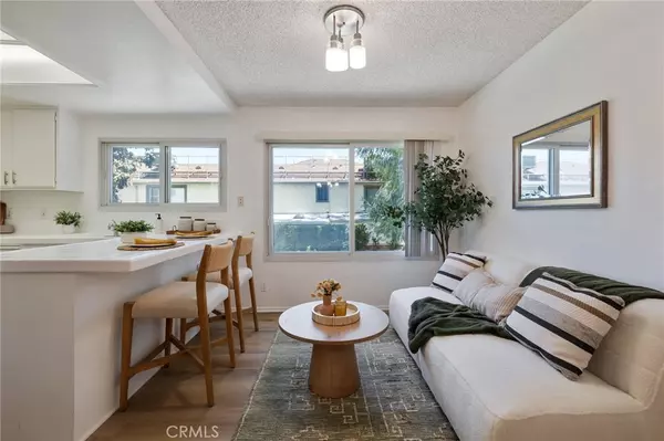 Van Nuys, CA 91406,7038 De Celis PL #4
