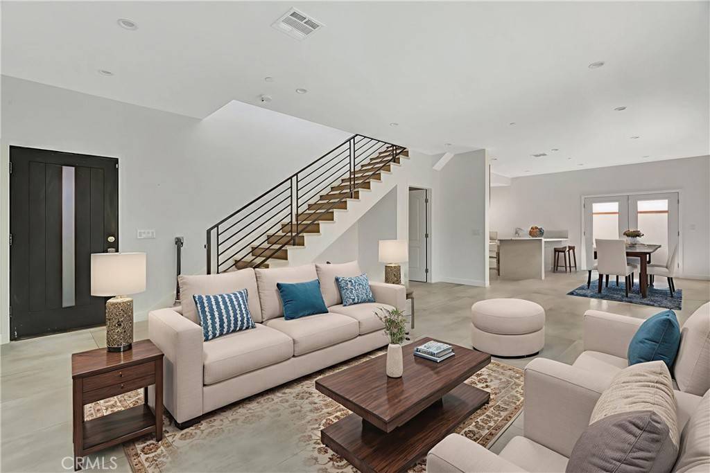 6943 Goodland AVE, North Hollywood, CA 91605