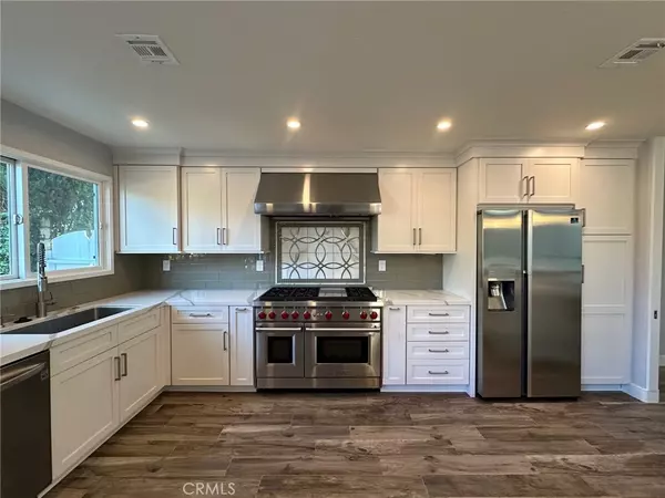 Agoura Hills, CA 91301,30222 Rainbow Crest DR