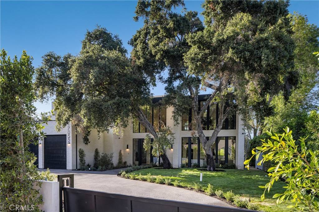 Encino, CA 91316,17055 Rancho ST