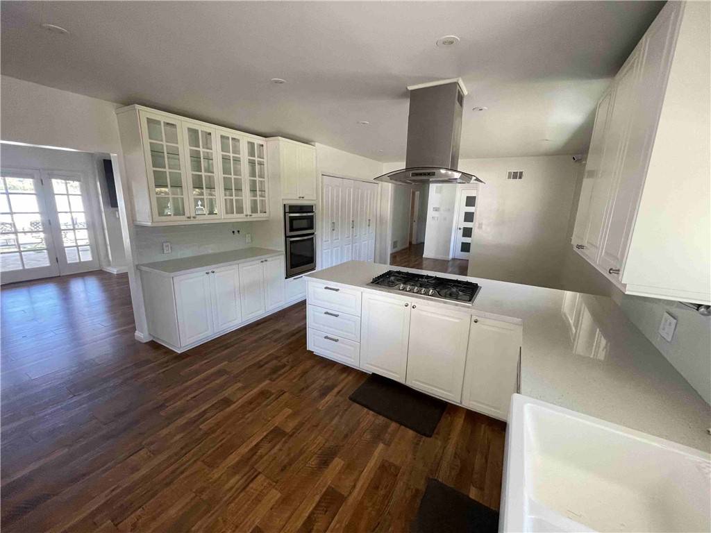 Tarzana, CA 91356,4506 El Abaca PL