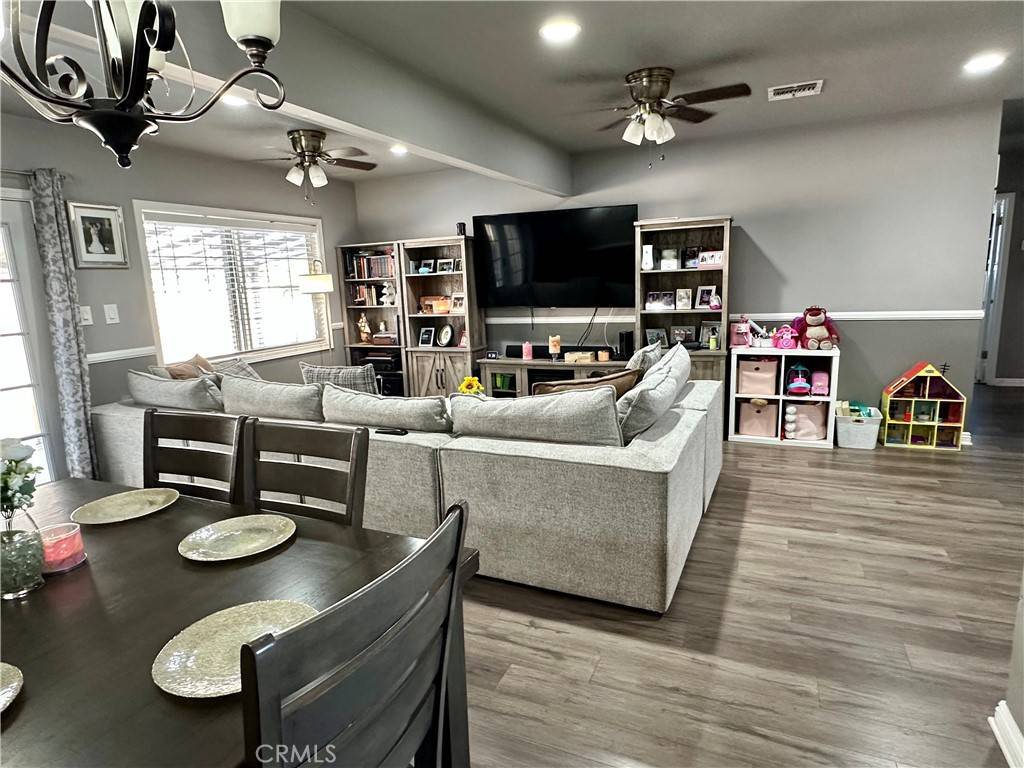 San Fernando, CA 91345,14811 Alexander ST