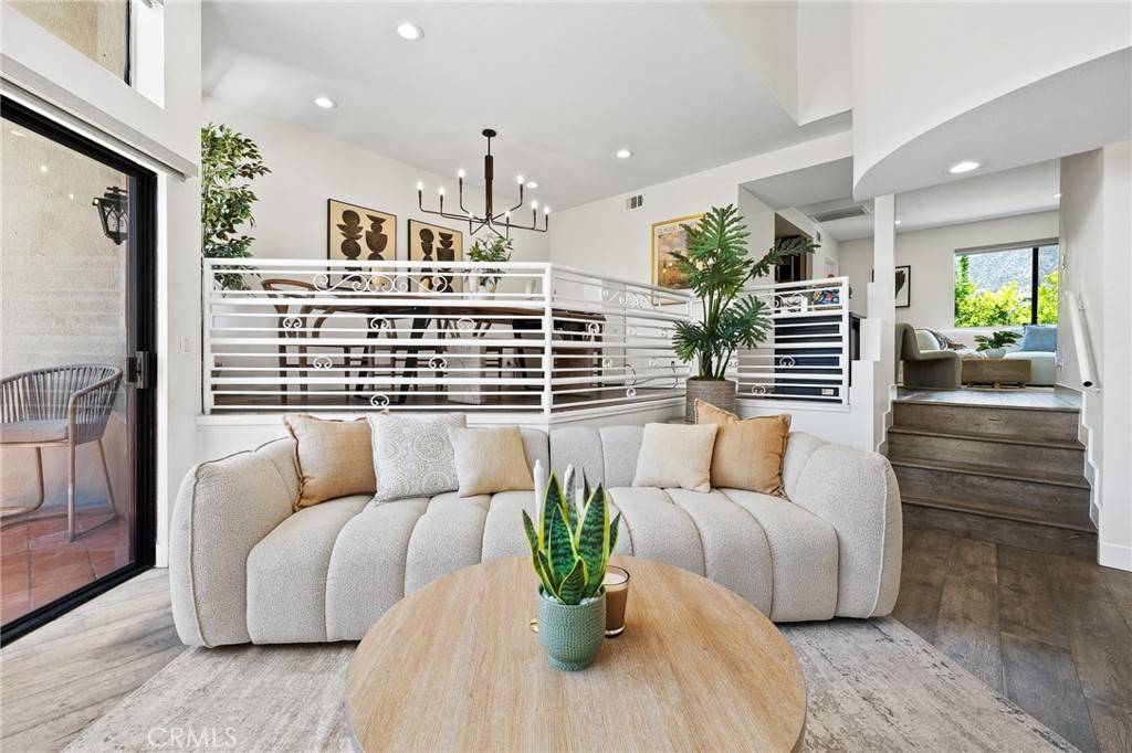 Glendale, CA 91202,1114 Melrose AVE #3