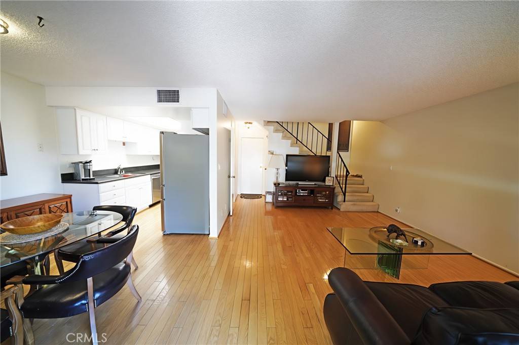 Reseda, CA 91335,18560 Vanowen ST #27