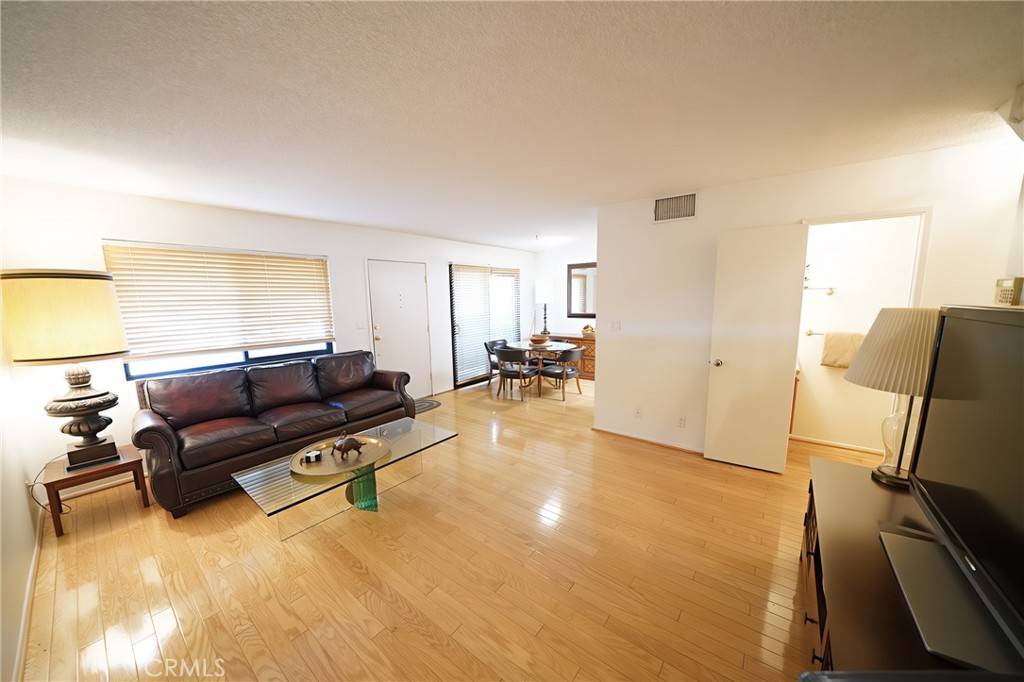Reseda, CA 91335,18560 Vanowen ST #27