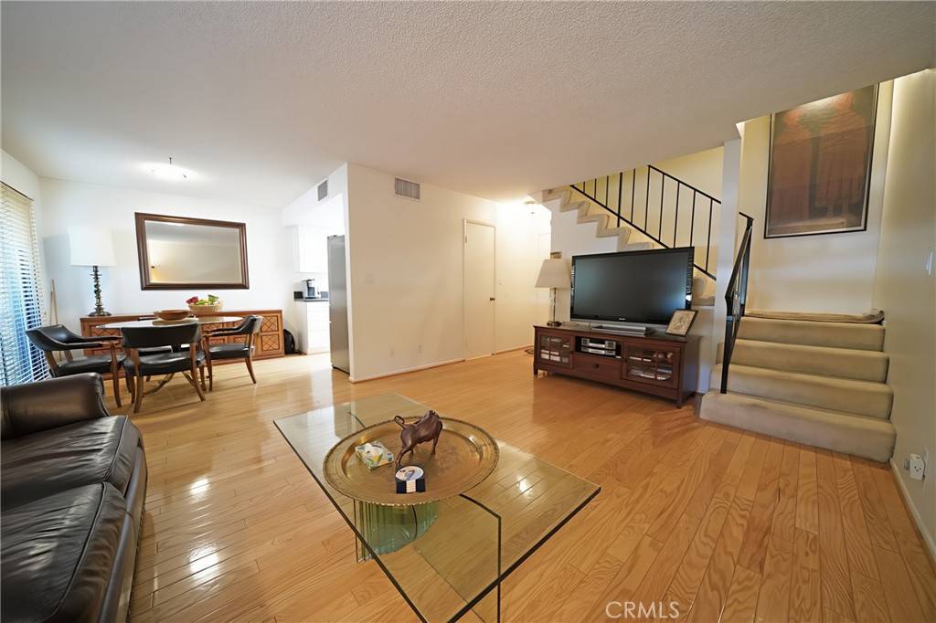 Reseda, CA 91335,18560 Vanowen ST #27