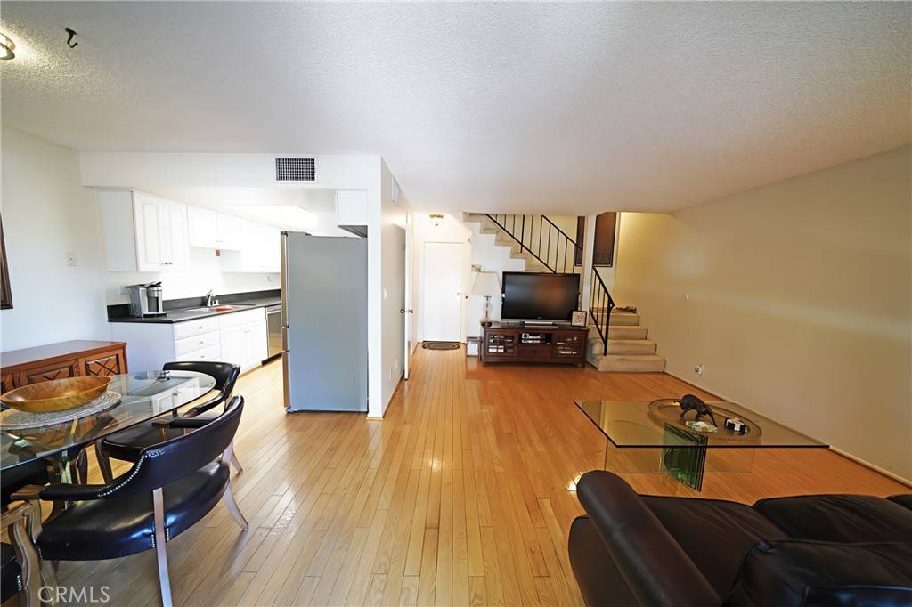 Reseda, CA 91335,18560 Vanowen ST #27