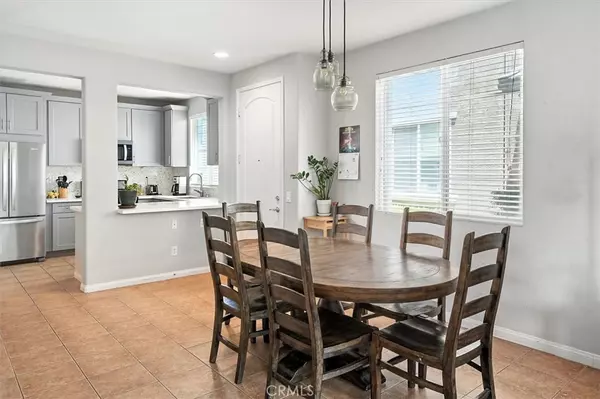 Saugus, CA 91350,28440 Casselman LN #361