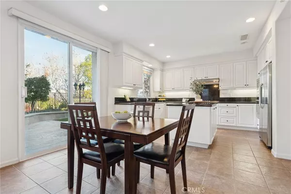 Valencia, CA 91381,26812 Peppertree DR