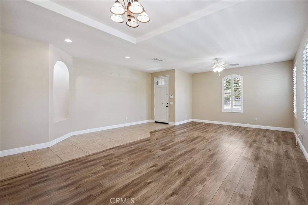 Saugus, CA 91350,19736 Paige PL