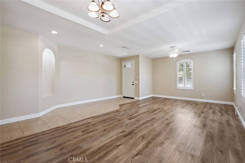 Saugus, CA 91350,19736 Paige PL