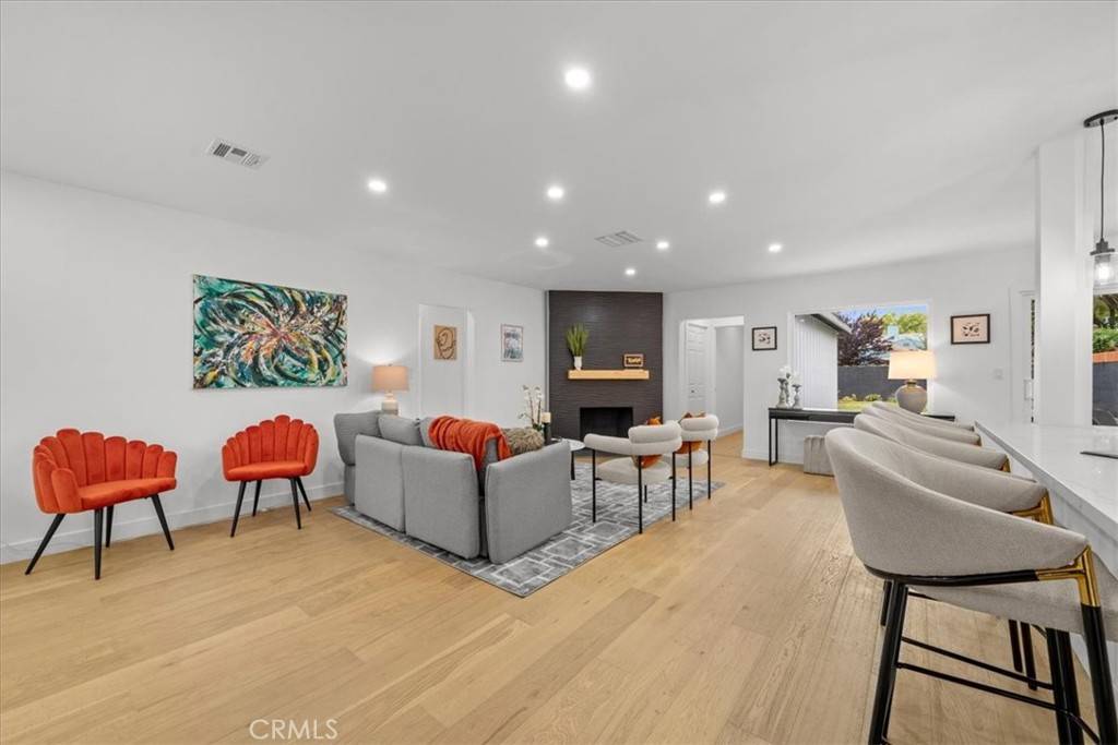 Sherman Oaks, CA 91411,5815 Saloma AVE