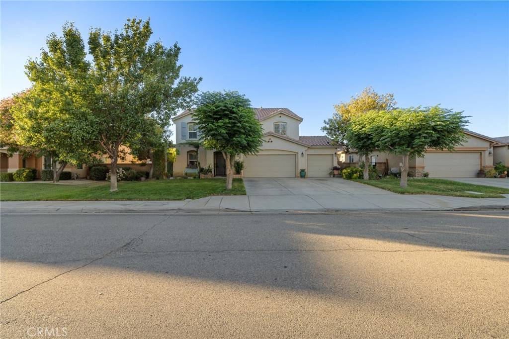Lancaster, CA 93535,2821 E Avenue J4