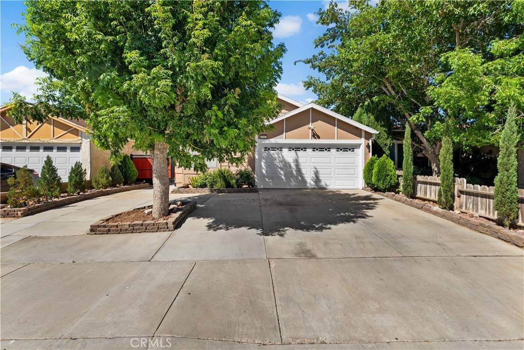 2701 Juniper DR, Palmdale, CA 93550