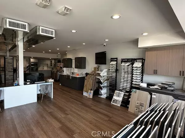 Tarzana, CA 91356,19423 Ventura BLVD