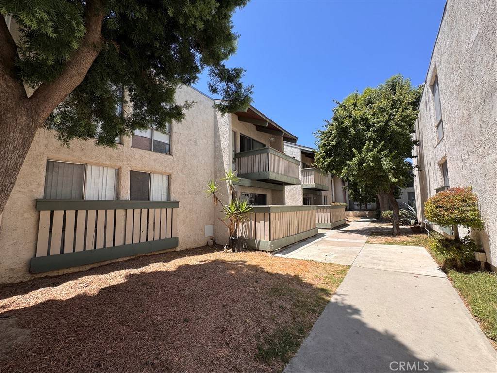 8601 International AVE #178, Canoga Park, CA 91304