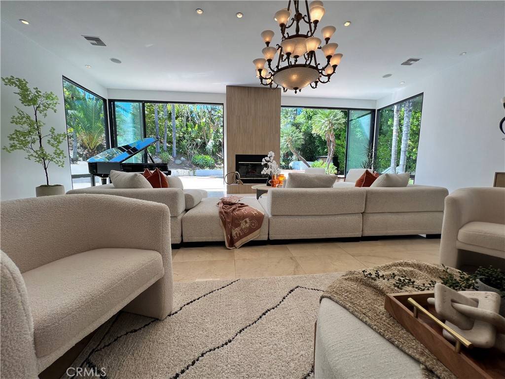 Encino, CA 91436,16815 Bajio RD