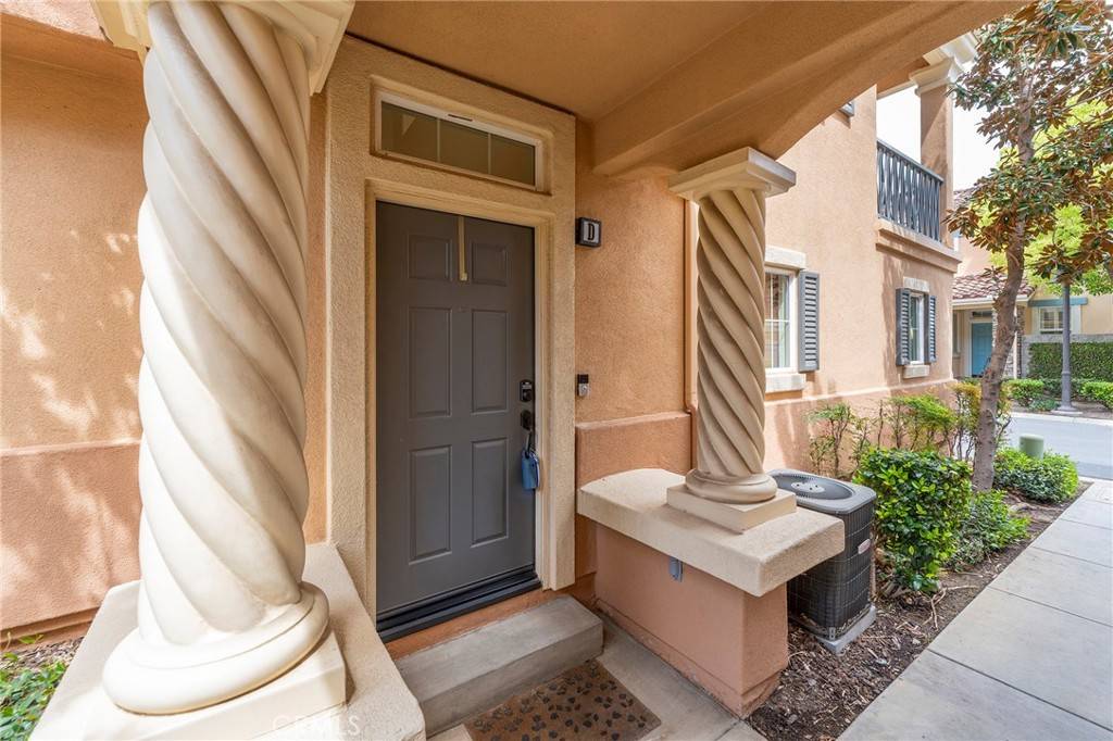 Simi Valley, CA 93063,2987 Campa WAY #D