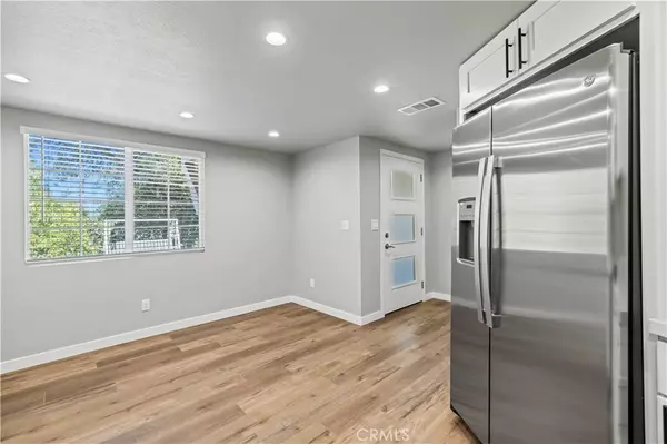Thousand Oaks, CA 91362,3063 Darlington Drive