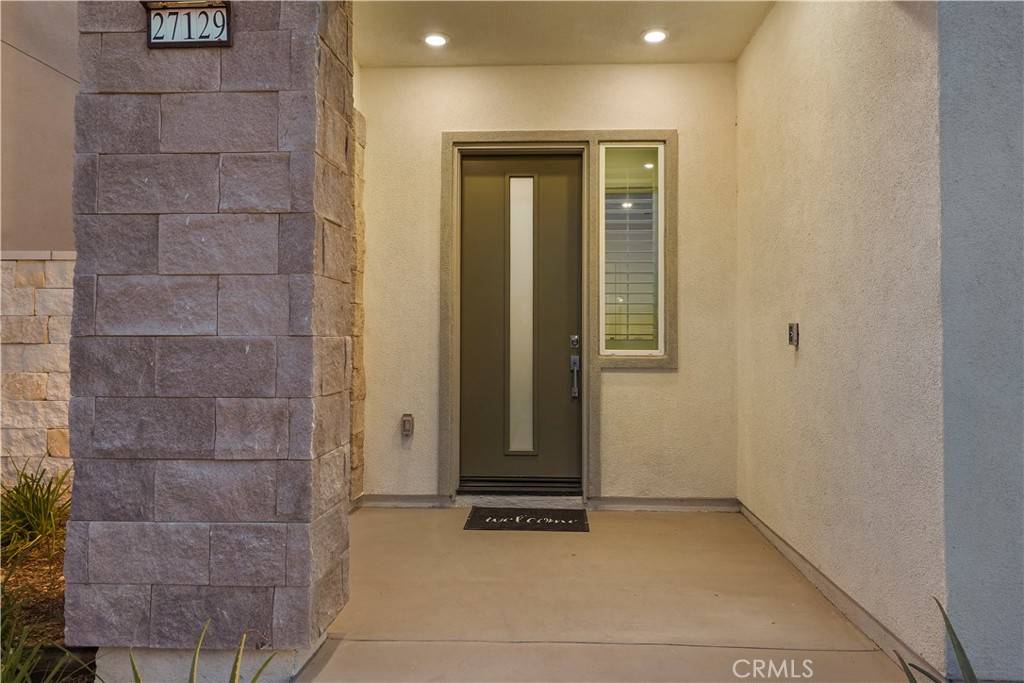 Valencia, CA 91381,27129 Purple Sage CT