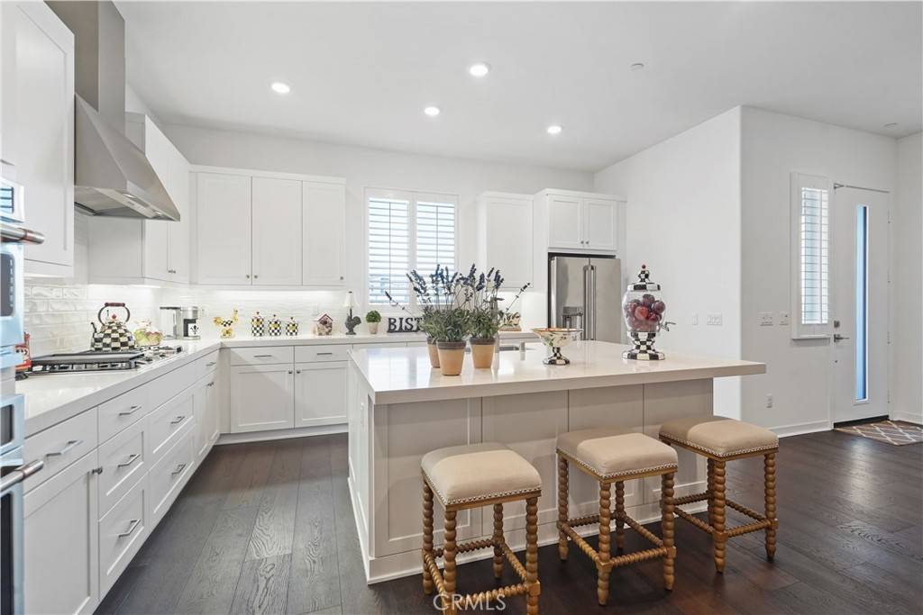 Valencia, CA 91381,27129 Purple Sage CT