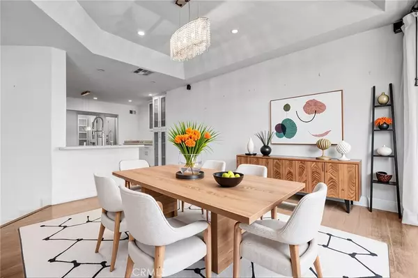 Encino, CA 91316,5333 Zelzah AVE #203