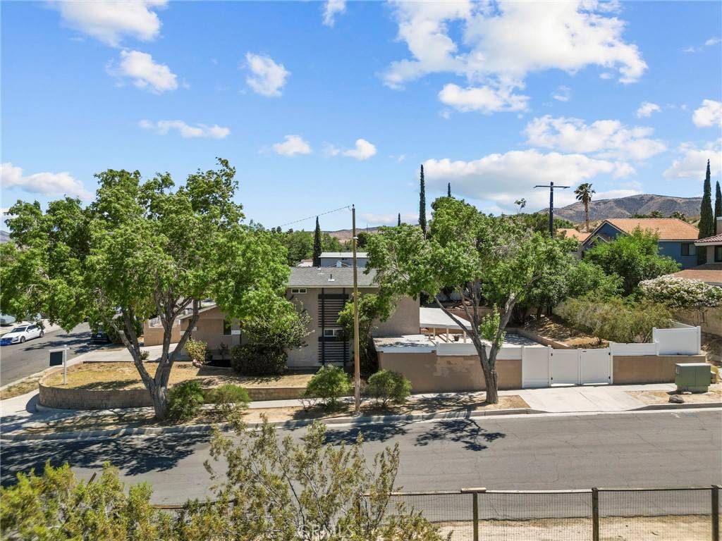 Palmdale, CA 93550,37469 3rd ST E
