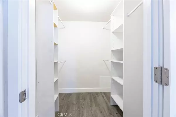 Beverly Hills, CA 90210,412 N Palm DR #303