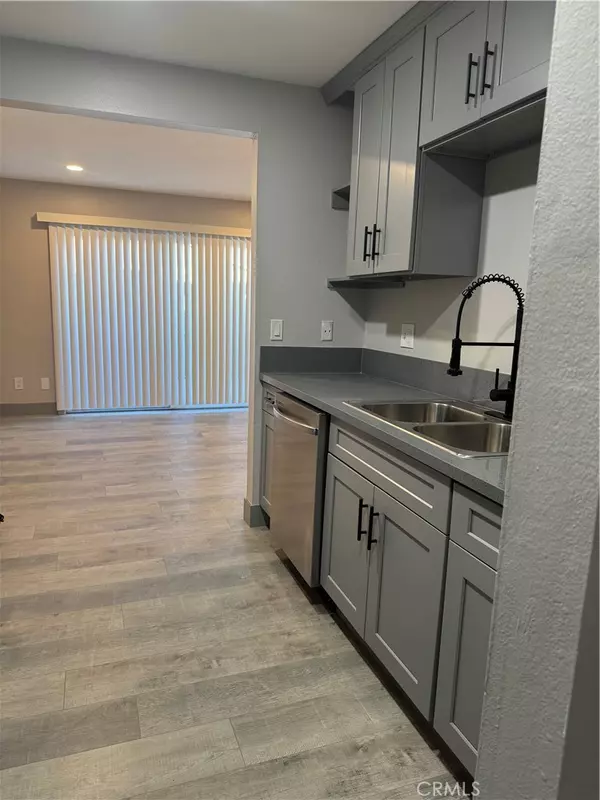 North Hollywood, CA 91605,7445 Laurelgrove AVE #2