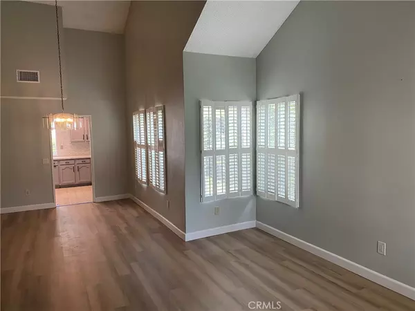 Northridge, CA 91343,16858 Labrador ST