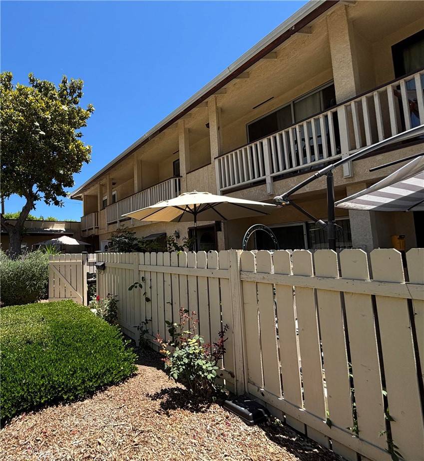 8060 Canby AVE #2, Reseda, CA 91335