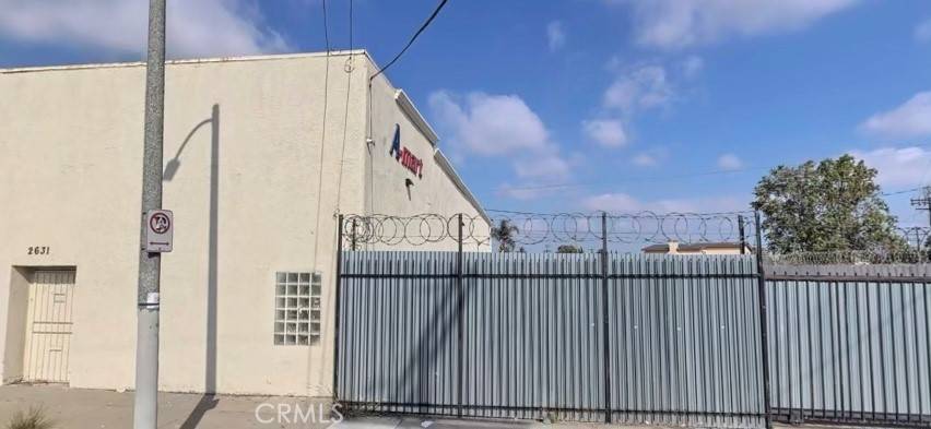 Los Angeles, CA 90043,2631 Southwest DR