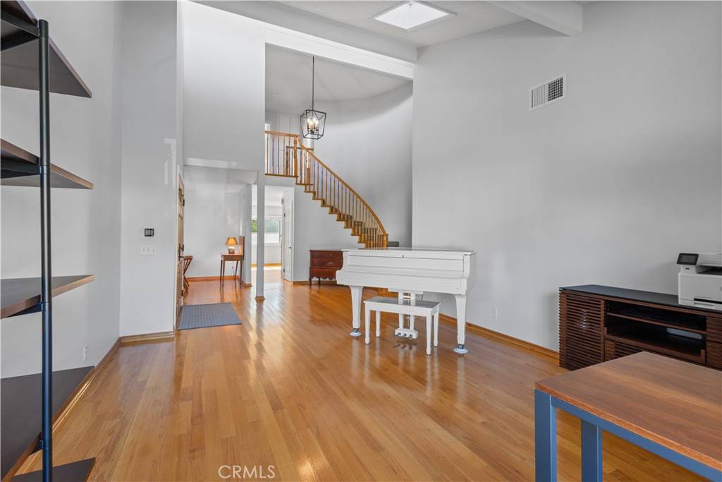 Thousand Oaks, CA 91360,1317 Mill Creek CT
